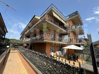 Foto Appartamento in Via MARTIRI DI BELFIORE 32, Marino di 69 m² in affitto