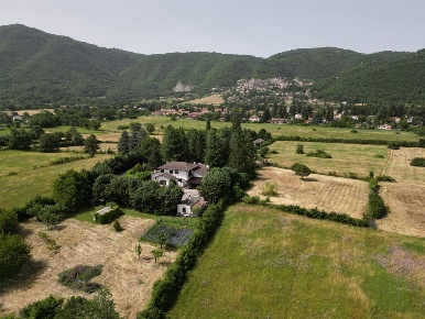 Foto Villa unifamiliare in Vaglie, Rocca di Botte di 320 m² con 10 locali