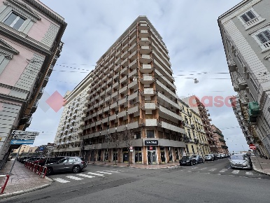 Foto Appartamento in Corso UMBERTO 1 15, Taranto Borgo di 237 m² in vendita