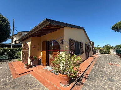 Foto Appartamento a Arezzo di 95 m² con 4 locali in vendita