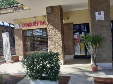 Foto Negozio in via Igino Lega, Roma La Giustiniana di 115 m² con 1 locali