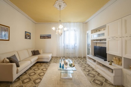 Foto Case semi ndipendenti a Montespertoli di 300 m² con 12 locali