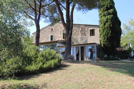 Foto Appartamento a Casole d'Elsa di 159 m² con 6 locali in vendita