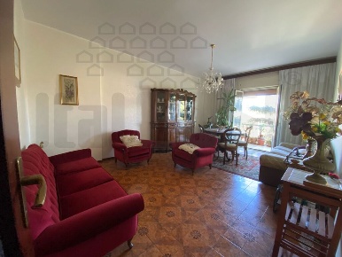 Foto Appartamento in via palermo, Messina Giostra di 130 m² con 5 locali