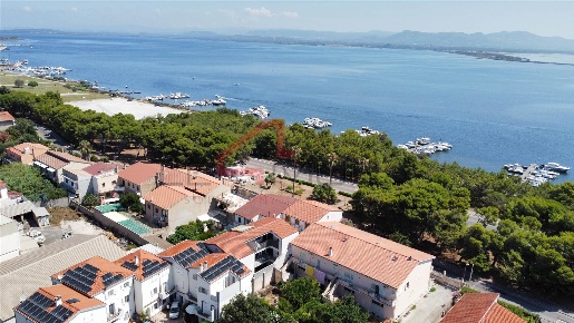 Foto Appartamento a Sant'Antioco Centro di 126 m² con 3 locali in vendita