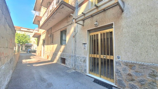 Foto Appartamento a Cava de' Tirreni Centro di 80 m² con 2 locali