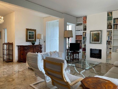 Foto Appartamento a Firenze Argingrosso di 178 m² con 8 locali in vendita