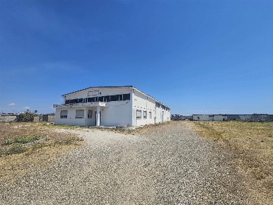 Foto Capannone industriale a Ginosa di 1000 m² in vendita