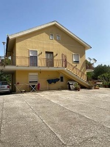 Foto Villa unifamiliare in Niscima, Caltanissetta di 282 m² con 6 locali