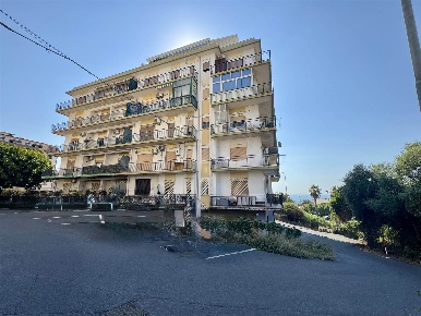 Foto Appartamento in Via Nuovaluce  38, Tremestieri Etneo di 124 m²