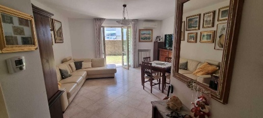 Foto Appartamento a Massa Centro di 80 m² con 4 locali in vendita
