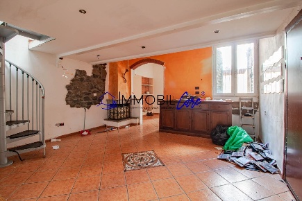 Foto Appartamento a Livorno Pontino - Bastia di 72 m² con 3 locali