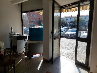 Foto Locale commerciale a Scandicci Badia a Settimo, San Colombano di 42 m²