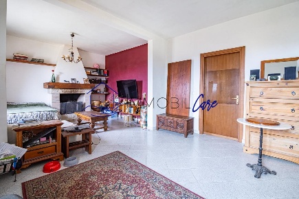 Foto Villa a schiera a San Giuliano Terme Ghezzano di 190 m² con 7 locali