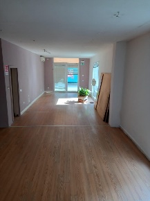 Foto Locale commerciale a Empoli Masini - XX Settembre di 130 m² in vendita