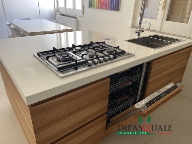 Foto Appartamento in Cartia, Ragusa Centro di 200 m² con 7 locali
