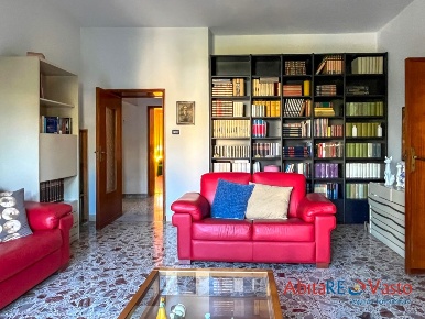 Foto Appartamento in Via Ciccarone, Vasto di 139 m² con 5 locali in vendita