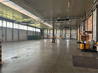 Foto Capannone industriale in via Paraviana, Vignola di 7998 m² in affitto