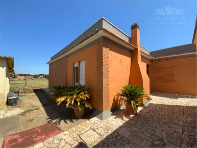 Foto Appartamento in VIA VIVALDI 97, Anzio Lido dei Pini di 147 m²