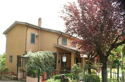 Foto Villa a schiera in Loc. Colle Romano  10A, Riano di 1146 m² in vendita