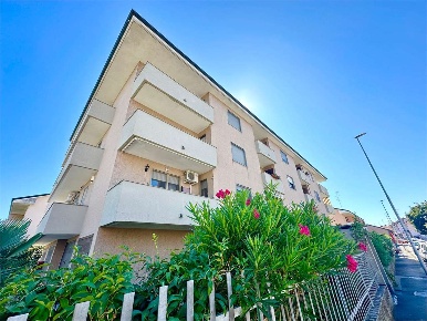 Foto Appartamento in Via Giusti, Novara Sant'Agabio di 113 m² con 3 locali