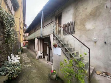 Foto Appartamento in Via Torre, Torre de' Busi Centro di 72 m² con 3 locali