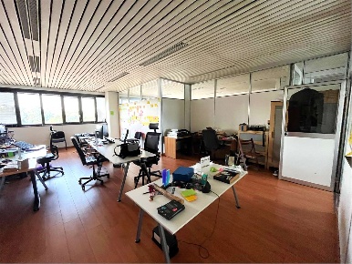 Foto Ufficio in Via Andolfato 10, Milano Precotto di 210 m² con 1 locali