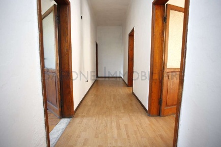 Foto Appartamento in via Prado, Massa Centro di 140 m² con 6 locali