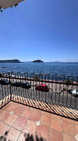 Foto Appartamento a Pozzuoli di 125 m² con 5 locali in affitto