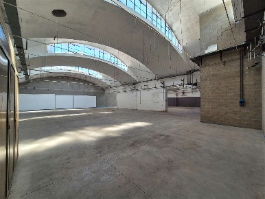 Foto Capannone industriale in Via xx settembre, Rovellasca di 950 m²