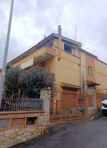 Foto Appartamento in Via casatenovo 32, Roma Valle Muricana di 88 m²