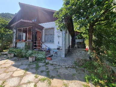 Foto Casa indipendente in via Verdi 21, Roletto di 150 m² con 6 locali