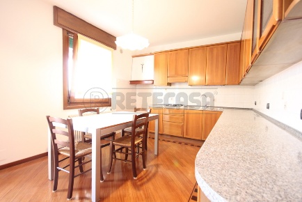 Foto Appartamento a Quinto Vicentino di 165 m² con 11 locali in affitto