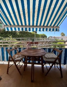 Foto Appartamento in Via dei Pini, Rapallo di 47 m² con 2 locali in vendita