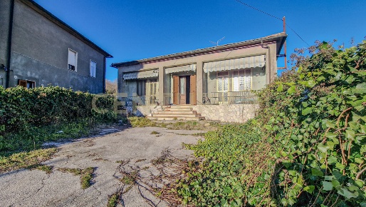 Foto Villa bifamiliare in vicolo marsala 5, Roccastrada Centro di 193 m²