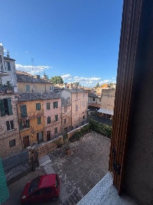 Foto Appartamento in Via Bella, Perugia Centro Storico di 110 m² in vendita