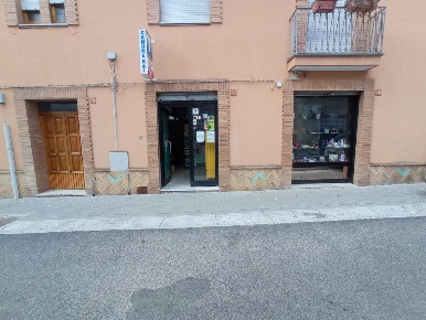 Foto Attività commerciale a Salerno di 40 m² in vendita