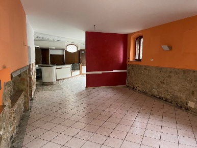 Foto Negozio a Castelnuovo Berardenga di 260 m² in vendita