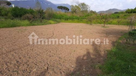 Foto Terreno agricolo a Mercato San Severino di 2400 m² in vendita