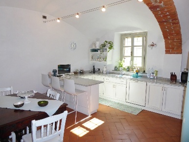 Foto Villa unifamiliare in Via Santa Caterina 163, Acqui Terme di 232 m²