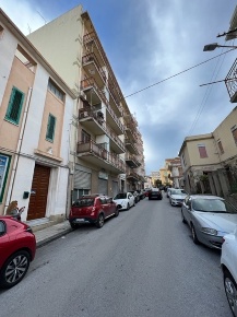 Foto Attività commerciale in Via Bisignano 5, Messina di 43 m² con 2 locali
