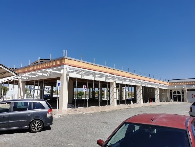 Foto Negozio in Crotone, Crotone Zona Capo Rizzuto, Apriglianello, Papanice