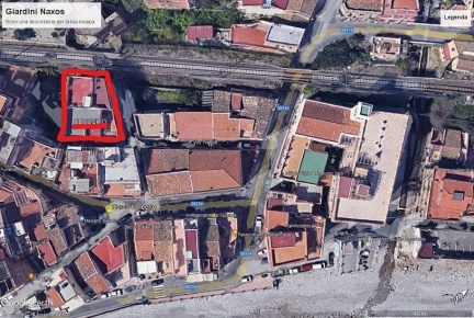 Foto Negozio in via Molino 1, Giardini-Naxos di 43 m² in vendita