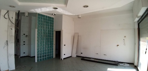 Foto Negozio a Avellino di 120 m² in affitto