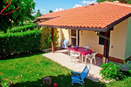 Foto Attività commerciale a Piombino di 43 m² con 3 locali in vendita