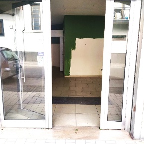 Foto Attività commerciale in via stendardo, Acerra di 45 m² in affitto