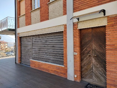 Foto Attività commerciale in Dossena, Dossena di 375 m² con 4 locali