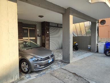 Foto Negozio in via cesinali, Atripalda di 180 m² in vendita