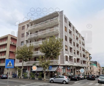Foto Appartamento in Via Garibaldi, Messina Centro Storico di 130 m²