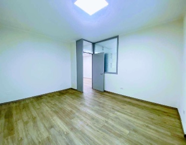 Foto Ufficio in corso paolo ferraris 14, Domodossola Centro di 65 m²
